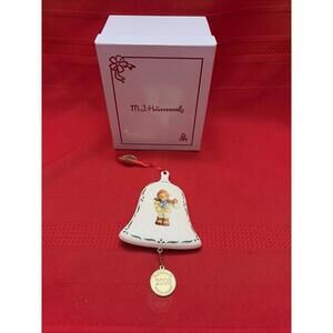 M.J. Hummel Danbury Mint Ring In The Season 2008